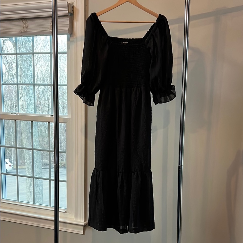 NWT Madewell Black Ruffled Tiered dress with Puff Sleeves - Small
